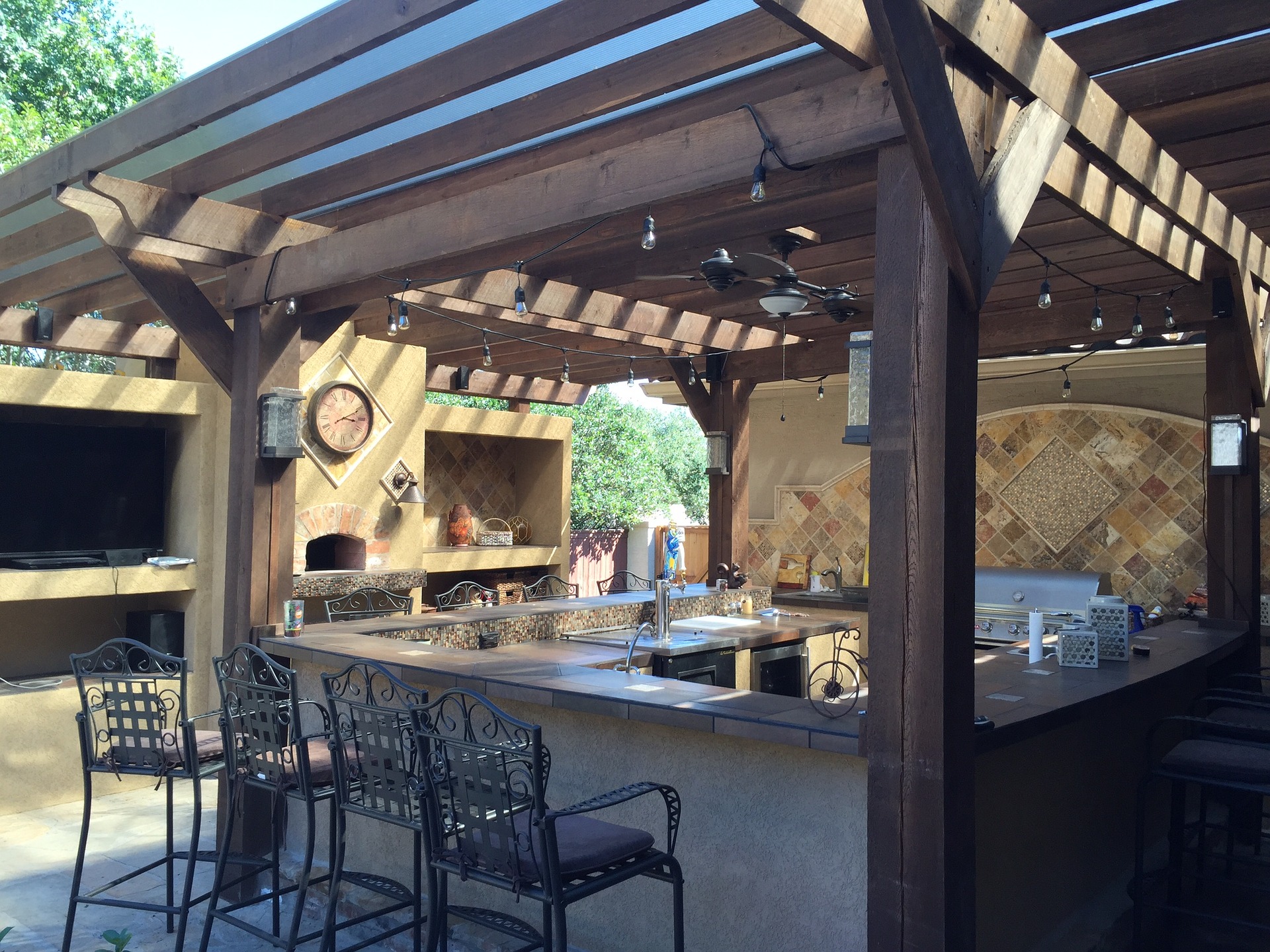 adj-amenagement-exterieur-cuisines-ete-agreable-elegant