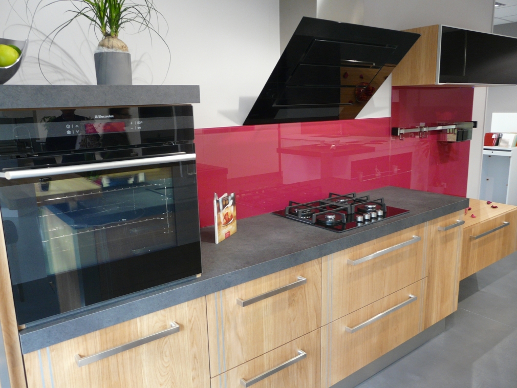 adj-cuisine-sur-mesure-cobaburg-gamme-bois-comtemporain